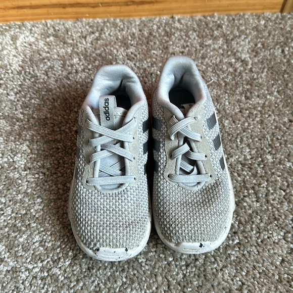 Toddler Adidas - Picture 1 of 2